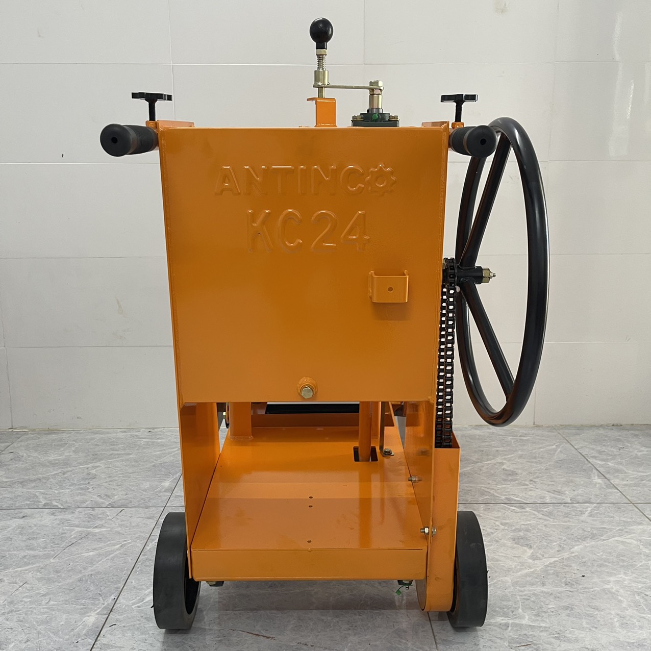 Máy cắt bê tông KC24