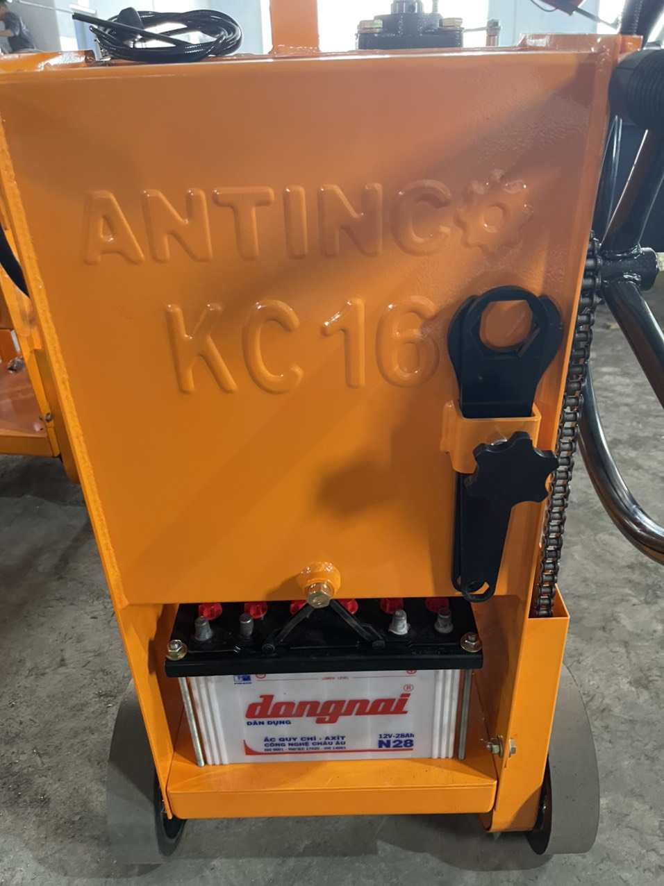 Máy cắt bê tông KC16X