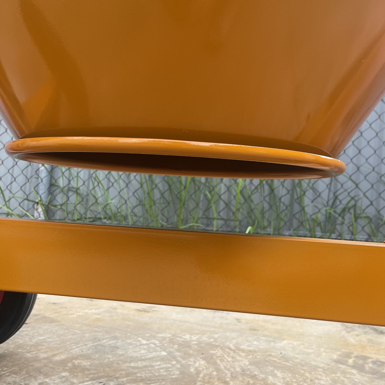 Máy trộn bê tông 380L