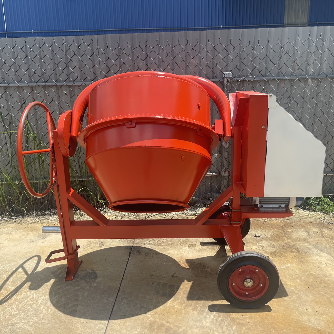 Máy trộn bê tông 380L